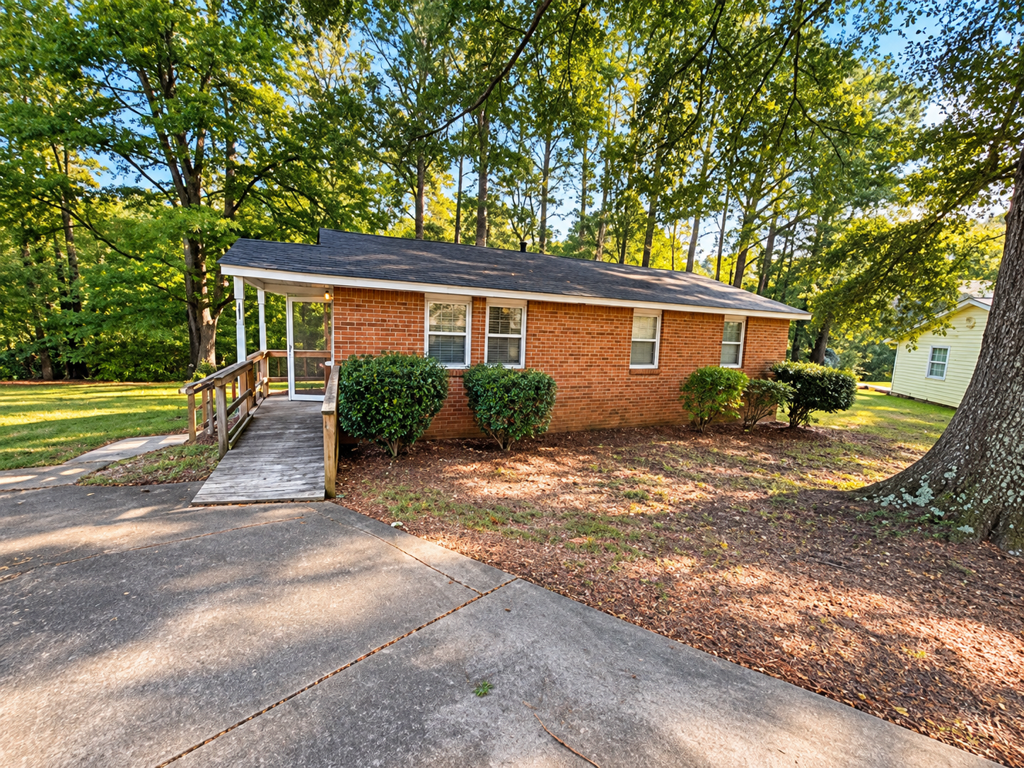655 Sumner Place